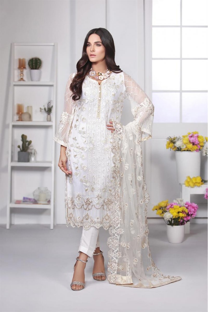 white salwar suit for independence day